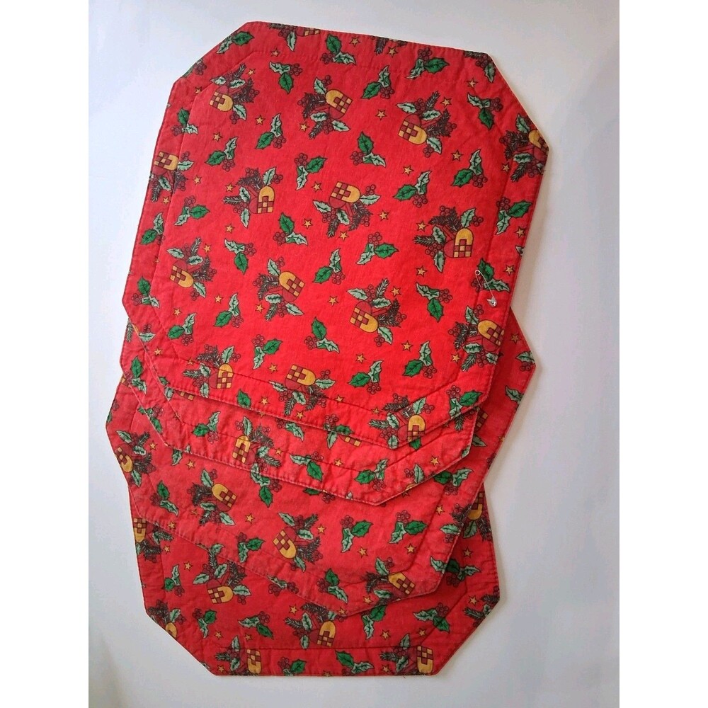 Vintage Quilted Christmas Placemats Set of 4 Red Holly Berry Reversible Octagon